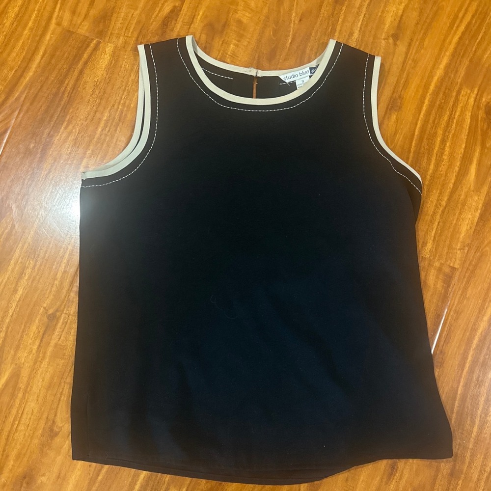 Studio Blue Sleeveless Blouse Top Black Cream Contrast Trim Keyhole Back Small S